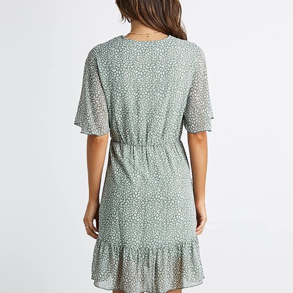 KIRUNDO Women’s Summer Dress Short Sleeve Ruffle Leopard Print Sexy V Neck Dress - Picture 4 of 5